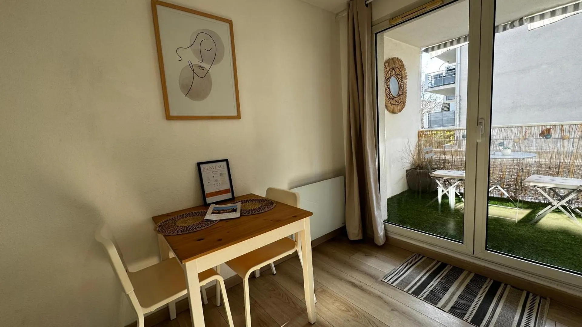 Appartement L'Epi - Parking - Tv - Residence - Terrasse Avignon