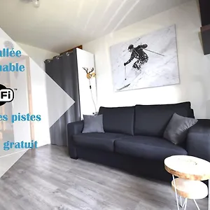 chaleureux-studio-4-pers-au-pied-des-pistes-vue-sur-la.hotels-rhonealpes.com/